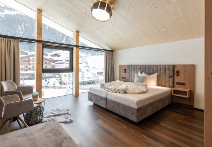 Geräumiges Schlafzimmer im Appartementurlaub in Großarl