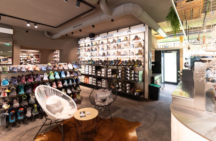 Alles für den Bergsport bei Intersport Lackner