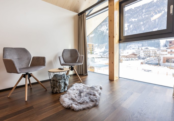 Sitzecke im Schlafzimmer mit einem traumhaften Ausblick