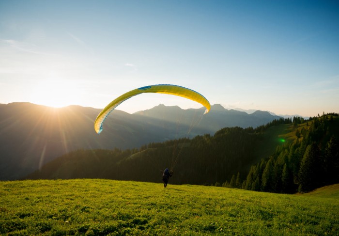 Paragleiten mit Berg Gesund © www.grossartal.info