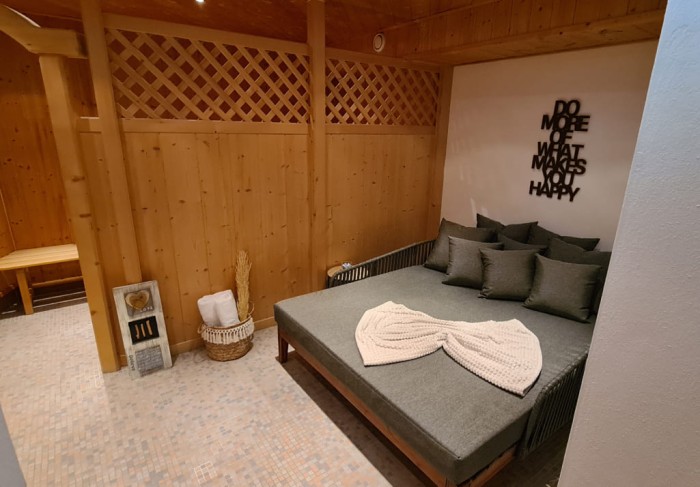 Ruhebett im Wellnessbereich